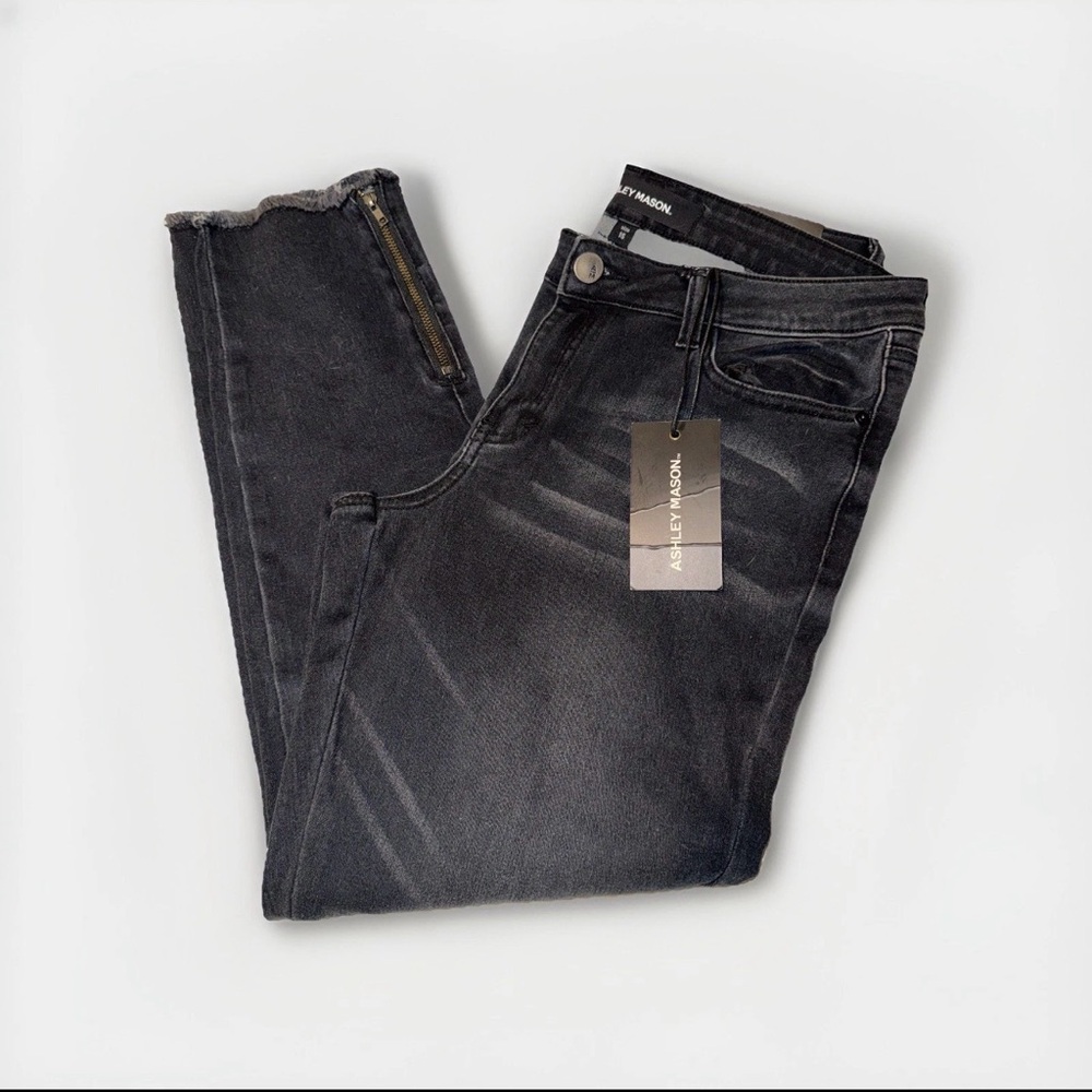 Ashley Mason Grey Jean Jeggings with Raw Hem and Ankle Zippers, Size 31